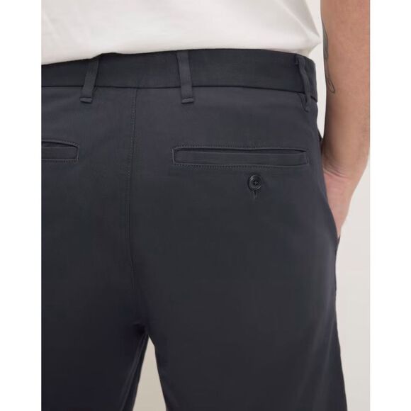 Everlane The 7" Slim Fit Performance Chino Short Deep Navy Size 32 NWT - Picture 4 of 8